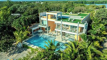 Naïa Resort and Spa