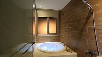 Station 100m B&B