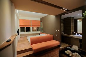 Station 100m B&B