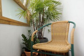 Station 100m B&B