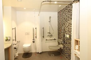 Hampton by Hilton London Excel