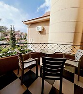 Meral Oasis Hotel Villas