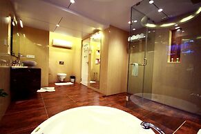 Hotel Holiday Resort