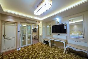 Hotel Holiday Resort
