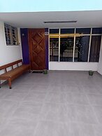 Royal Sweet Dreams Airport B&B