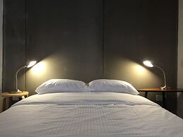 The Frame Guesthouse - Hostel