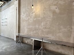 The Frame Guesthouse - Hostel