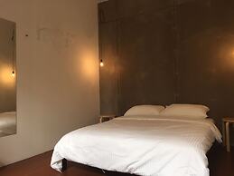 The Frame Guesthouse - Hostel