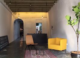 The Frame Guesthouse - Hostel