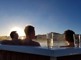 Sea Lodge