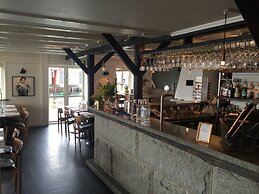 Sea Lodge