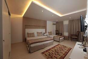Grand Harsena Hotel