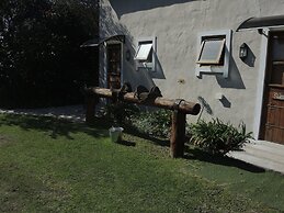 T'Niqua Stable Inn