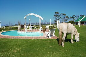 T'Niqua Stable Inn