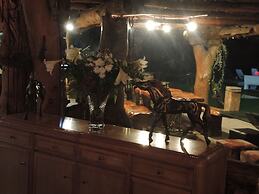 T'Niqua Stable Inn
