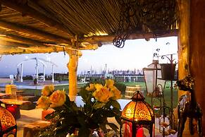 T'Niqua Stable Inn