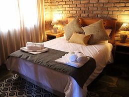 Teri Lemveli Lodge