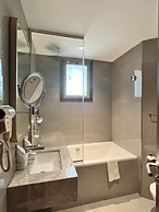 City Seasons Suites