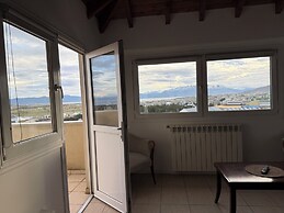 Los Arboles Apart