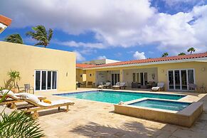 Arubas Bakval Suites