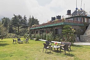 Cedar Lodge by Aahma