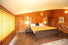 Cedar Lodge by Aahma