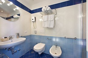 Al Centro Suites