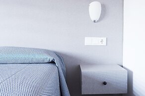 Hostal Drassanes