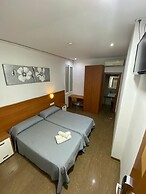 Hostal Drassanes