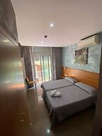 Hostal Drassanes