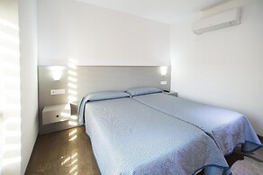 Hostal Drassanes