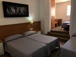 Hostal Drassanes