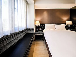 CHECK inn Taipei Main Station