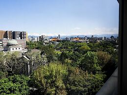 CHECK inn Taipei Main Station