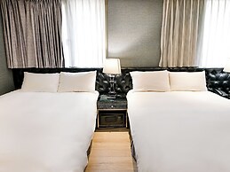 CHECK inn Taipei Main Station