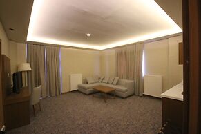 Garden Zara Hotel