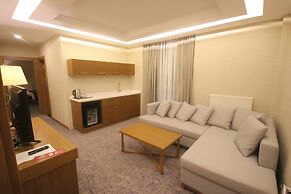 Garden Zara Hotel