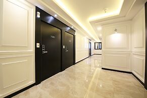Premium AVA Hotel Sasang