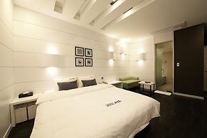Premium AVA Hotel Sasang