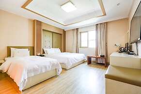 Charlot Castle Hotel