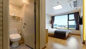 Paulownia Hostel & Guest House