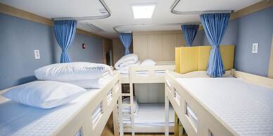 Paulownia Hostel & Guest House