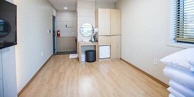 Paulownia Hostel & Guest House