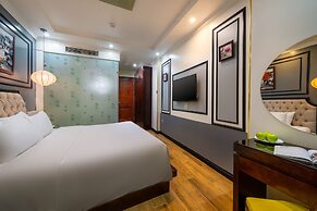 Bella Premier Hotel & Rooftop Skybar