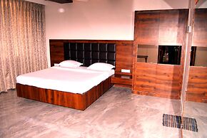 Hotel Apaar with Sea Face Garden Restaurant