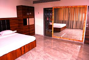 Hotel Apaar with Sea Face Garden Restaurant