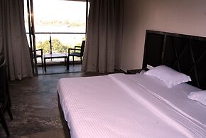 Hotel Apaar with Sea Face Garden Restaurant