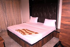 Hotel Apaar with Sea Face Garden Restaurant