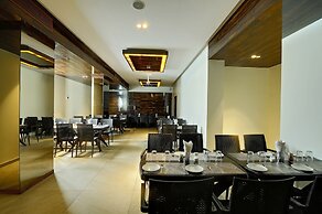 Hotel Apaar with Sea Face Garden Restaurant