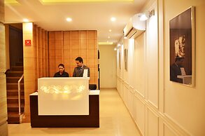 Mint Hotel Premia